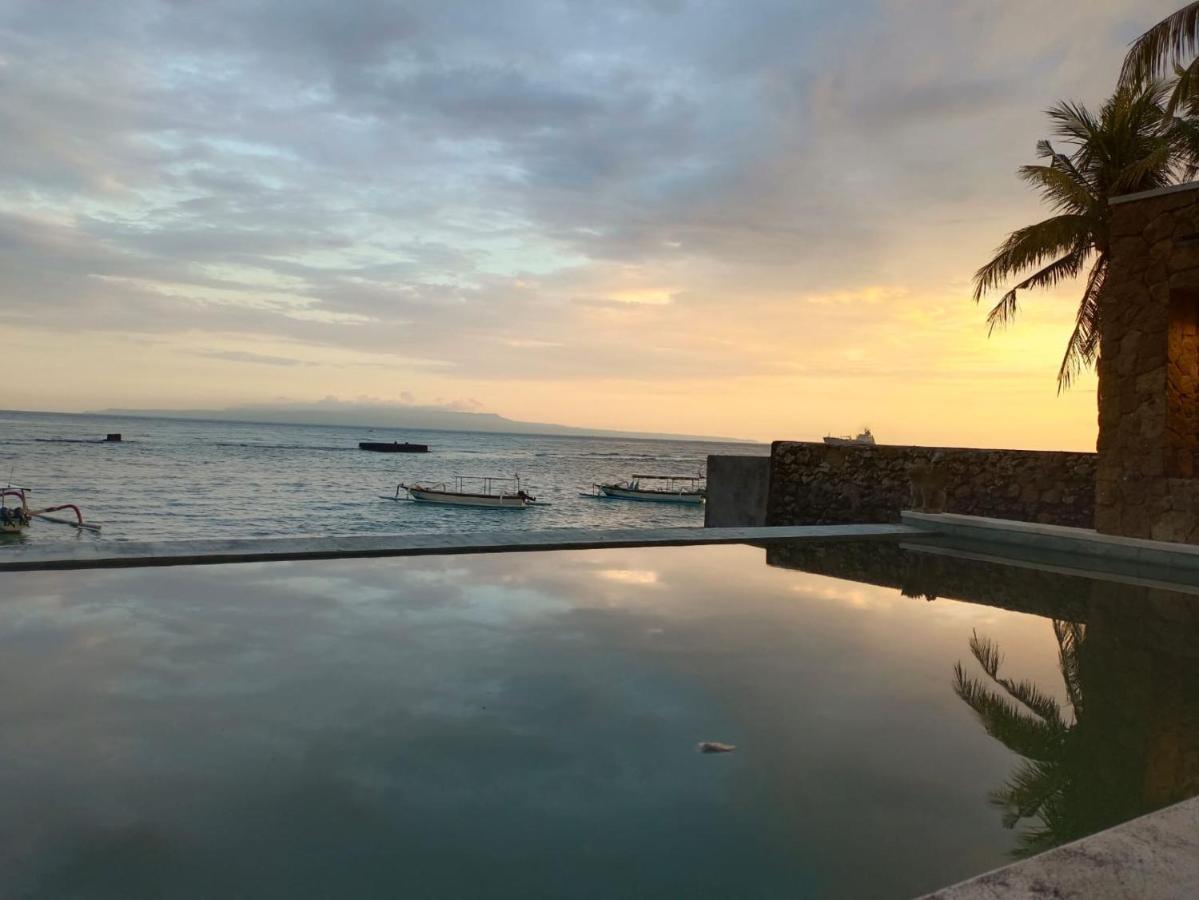 Utama Villas Beach Front Candidasa Eksteriør billede