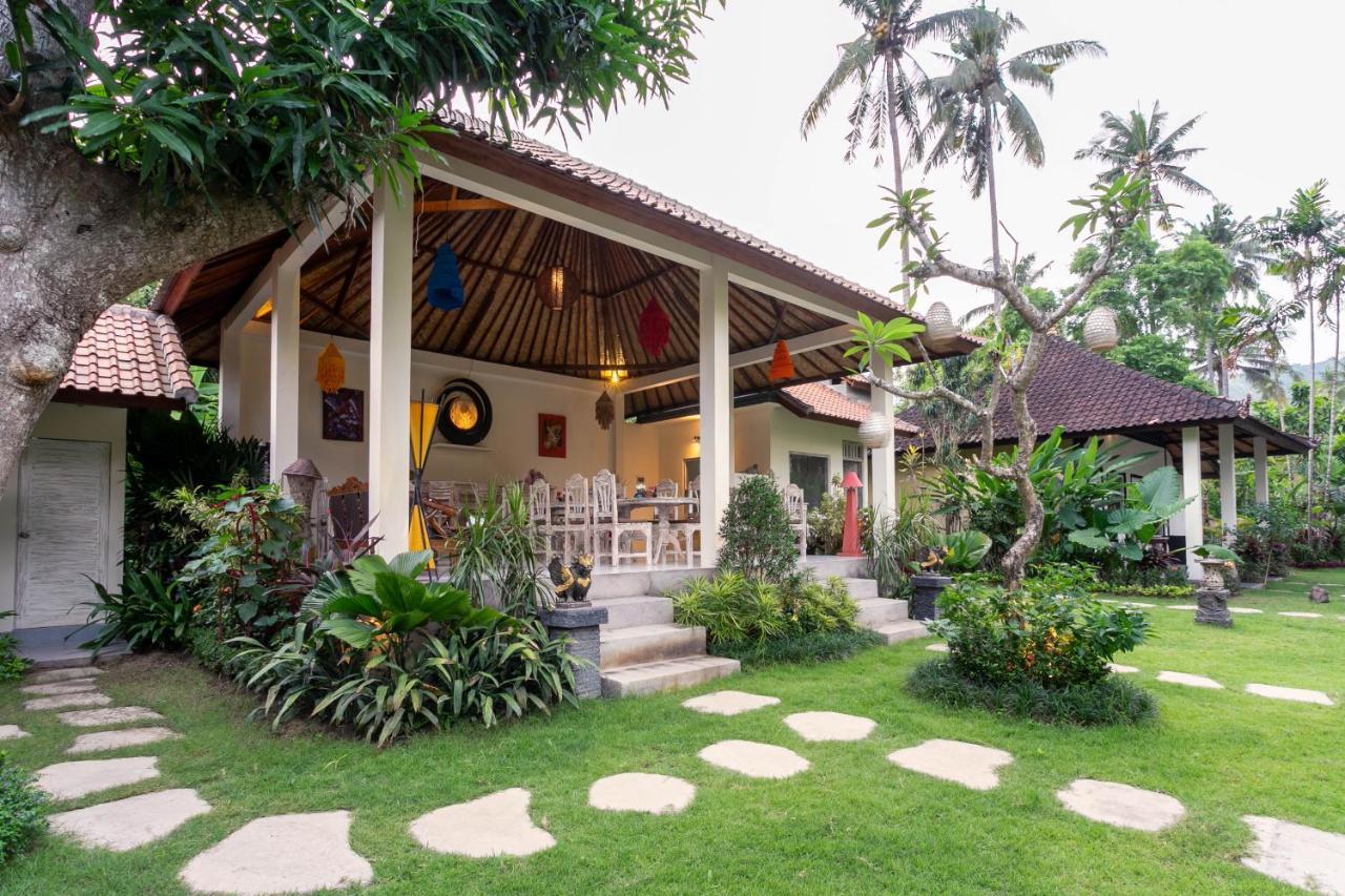 Utama Villas Beach Front Candidasa Eksteriør billede